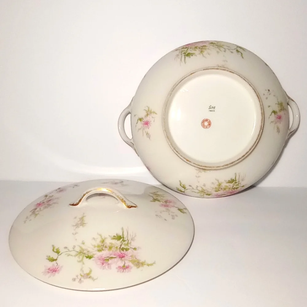 Vintage 1900's Elegant GDA Limoges Round Covered Serving Dish - Picture 7 of 11